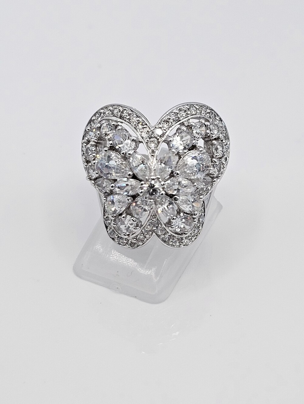 Vintage Diamond Simulant In Sterling Silver & Rhodium Overlay Sz 6!